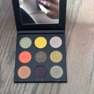 Black Eyeshadow Palette
